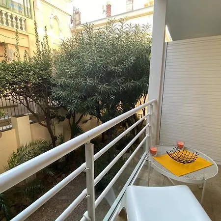 Renovated 2 Bedrooms - Boulevard De La Croisette