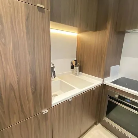 Renovated 2 Bedrooms - Boulevard De La Croisette