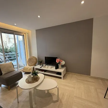 Renovated 2 Bedrooms - Boulevard De La Croisette